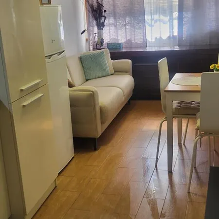 Апартаменти Cozy In The Hart Of The Варна